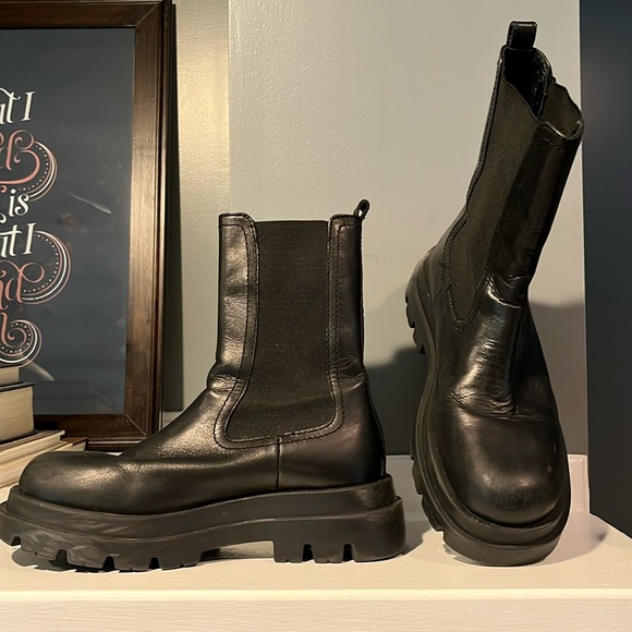 Twinset Leather Platform Chelsea Boots - Picture 3 of 10